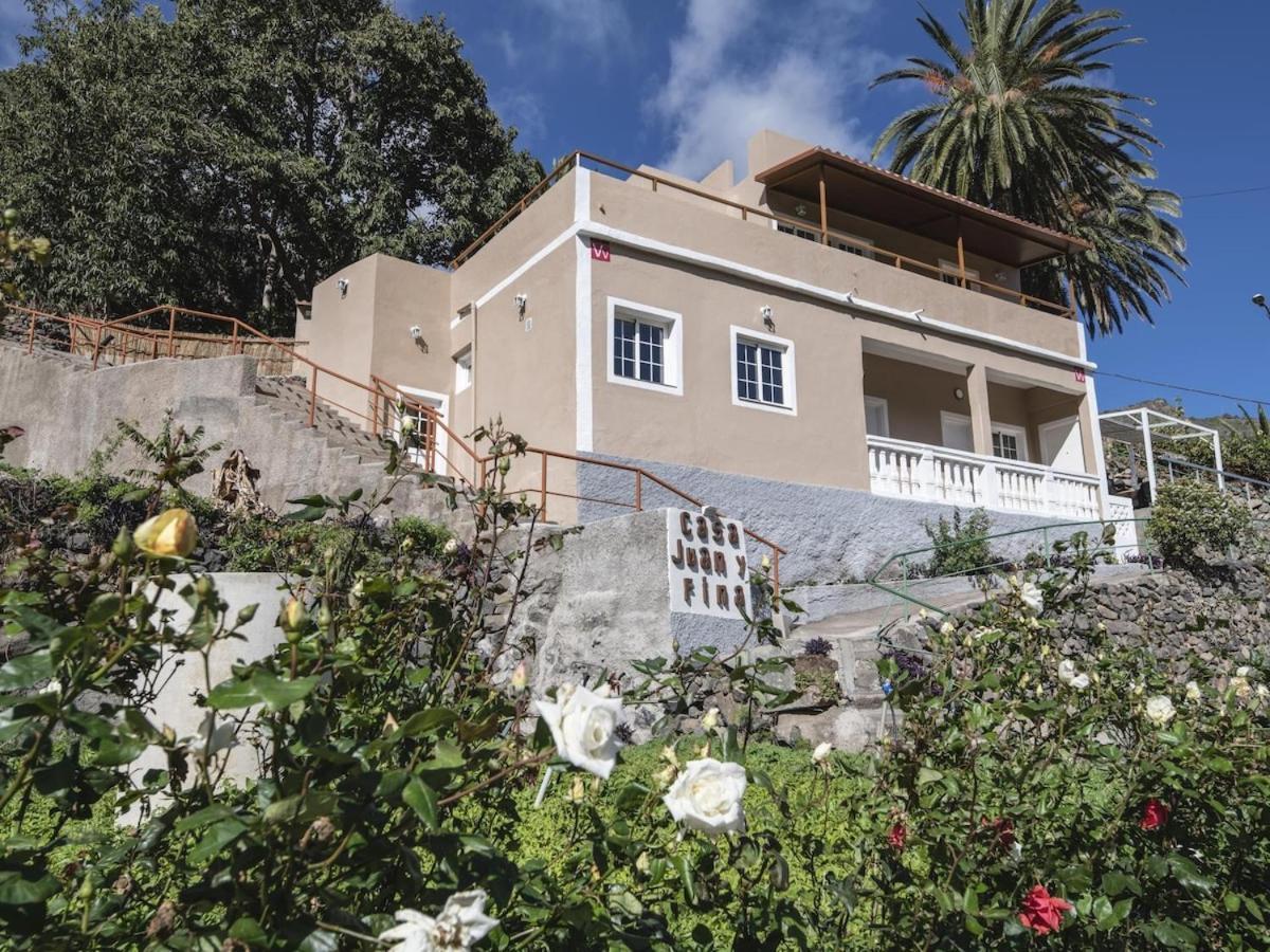 Lightbooking Hermigua Juan Y Fina II Villa Exterior photo