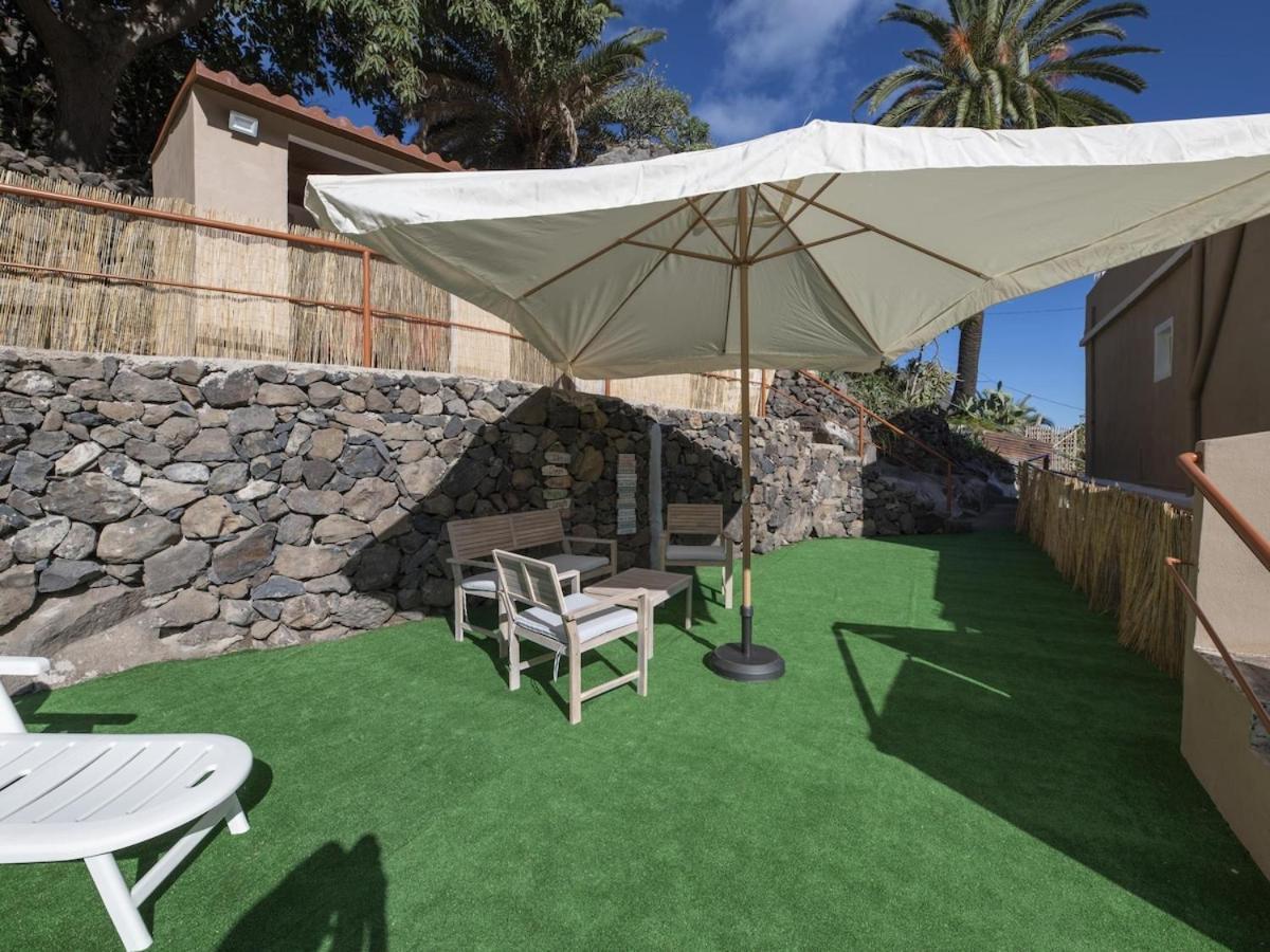 Lightbooking Hermigua Juan Y Fina II Villa Exterior photo